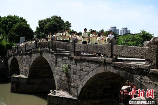 图为台江区第七届“两岸学子敬状元”文化活动现场。中新网记者 吕明 摄